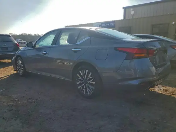 1N4BL4DV6SN374783 2025 NISSAN ALTIMA - Image 2