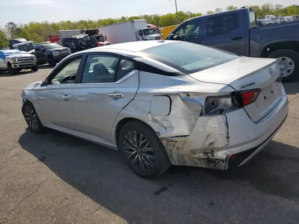 1N4BL4DV6SN378722 2025 NISSAN ALTIMA - Image 2