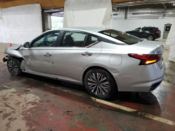 1N4BL4DV6SN379286 2025 NISSAN ALTIMA - Image 2