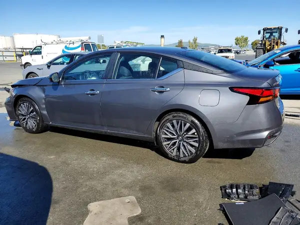 1N4BL4DV6SN382222 2025 NISSAN ALTIMA - Image 2
