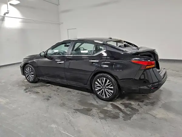 1N4BL4DV6SN382625 2025 NISSAN ALTIMA - Image 2