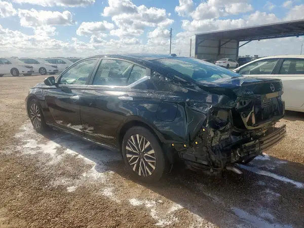 1N4BL4DV6SN384942 2025 NISSAN ALTIMA - Image 2