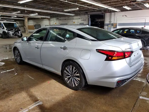 1N4BL4DV6SN386593 2025 NISSAN ALTIMA - Image 2