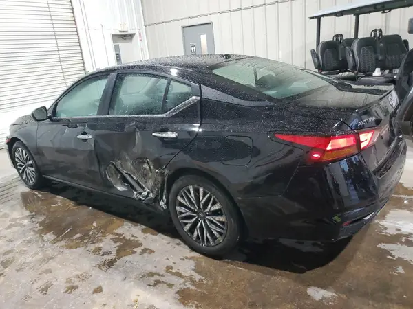 1N4BL4DV6SN391387 2025 NISSAN ALTIMA - Image 2