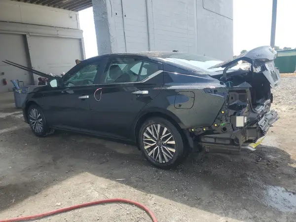 1N4BL4DV6SN391499 2025 NISSAN ALTIMA - Image 2