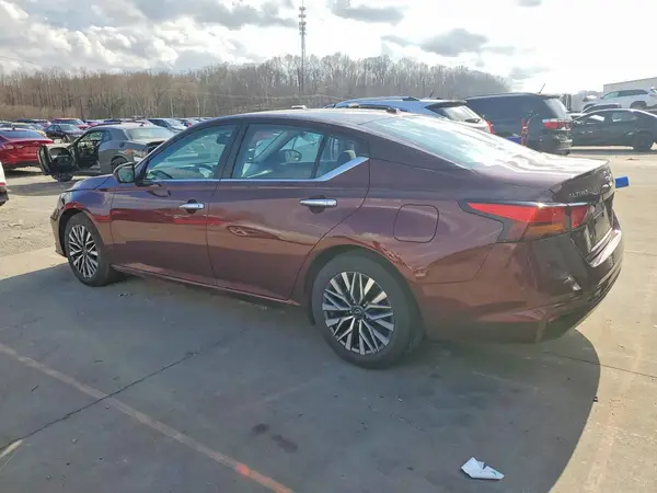 1N4BL4DV6SN394290 2025 NISSAN ALTIMA - Image 2