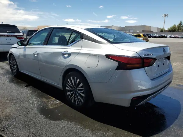 1N4BL4DV6SN394614 2025 NISSAN ALTIMA - Image 2