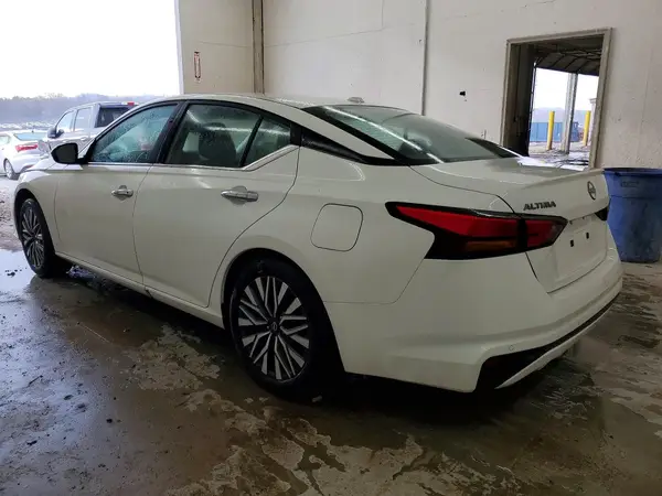 1N4BL4DV6SN399800 2025 NISSAN ALTIMA - Image 2