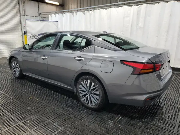 1N4BL4DV6SN404753 2025 NISSAN ALTIMA - Image 2