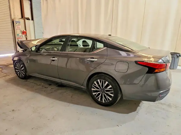 1N4BL4DV6SN404994 2025 NISSAN ALTIMA - Image 2