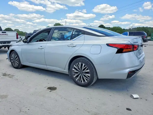 1N4BL4DV6SN433735 2025 NISSAN ALTIMA - Image 2
