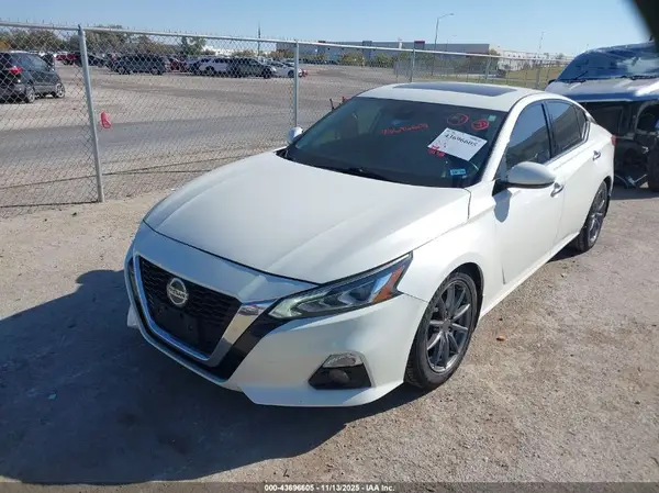 1N4BL4DV7KC131530 2019 NISSAN ALTIMA - Image 2