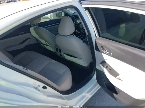 1N4BL4DV7KC131530 2019 NISSAN ALTIMA - Image 8