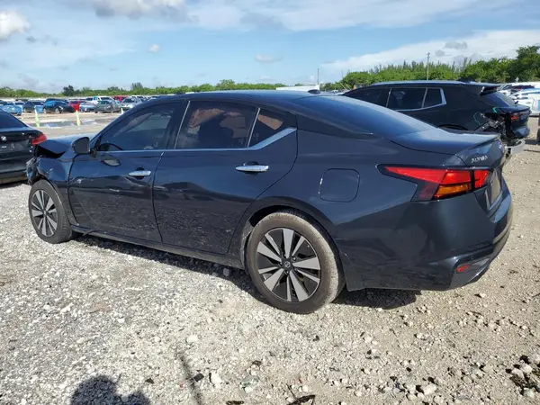 1N4BL4DV7KC156721 2019 NISSAN ALTIMA - Image 2
