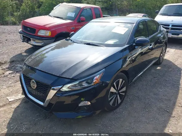 1N4BL4DV7LC247666 2020 NISSAN ALTIMA - Image 2