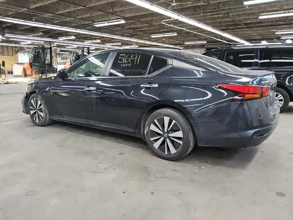1N4BL4DV7MN318841 2021 NISSAN ALTIMA - Image 2