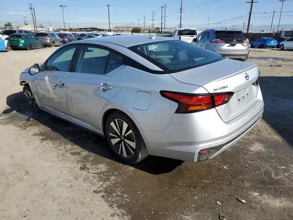 1N4BL4DV7MN334635 2021 NISSAN ALTIMA - Image 2