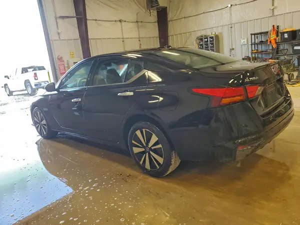 1N4BL4DV7MN388338 2021 NISSAN ALTIMA - Image 2