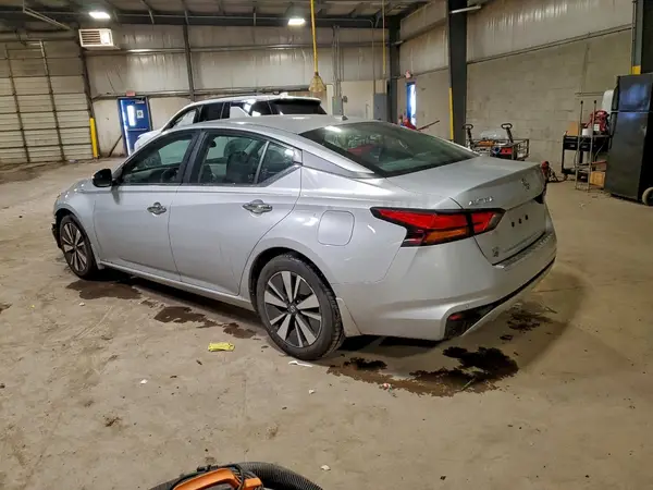 1N4BL4DV7NN348729 2022 NISSAN ALTIMA - Image 2