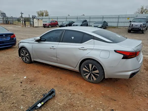 1N4BL4DV7NN350447 2022 NISSAN ALTIMA - Image 2