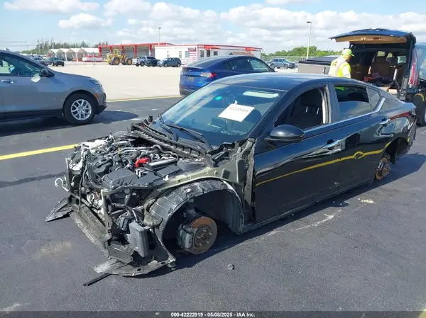 1N4BL4DV7PN331707 2023 NISSAN ALTIMA - Image 2