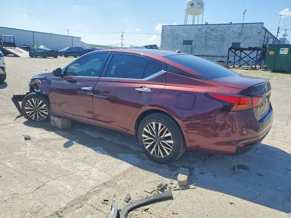 1N4BL4DV7PN349642 2023 NISSAN ALTIMA - Image 2