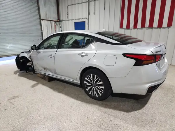 1N4BL4DV7PN350872 2023 NISSAN ALTIMA - Image 2