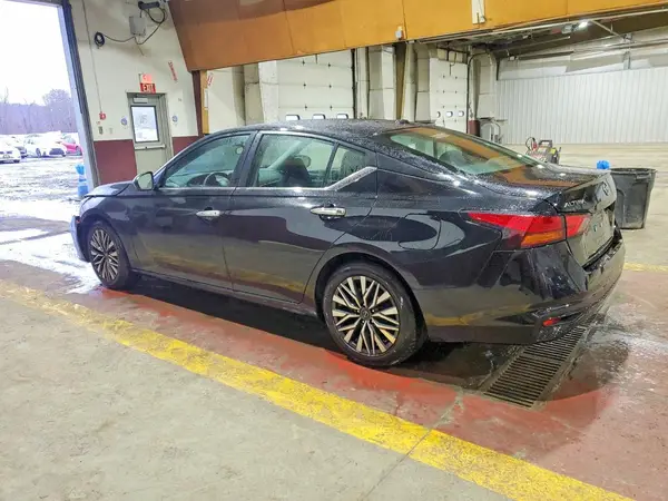 1N4BL4DV7PN356381 2023 NISSAN ALTIMA - Image 2