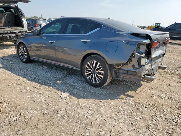 1N4BL4DV7PN366411 2023 NISSAN ALTIMA - Image 2