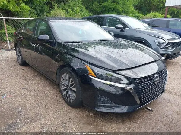 1N4BL4DV7PN369597 2023 NISSAN ALTIMA - Image 1