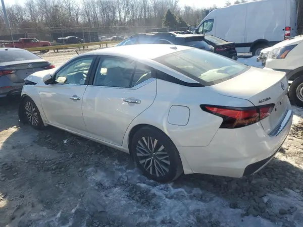 1N4BL4DV7PN380373 2023 NISSAN ALTIMA - Image 2