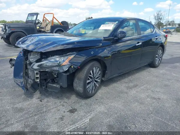 1N4BL4DV7PN387632 2023 NISSAN ALTIMA - Image 2