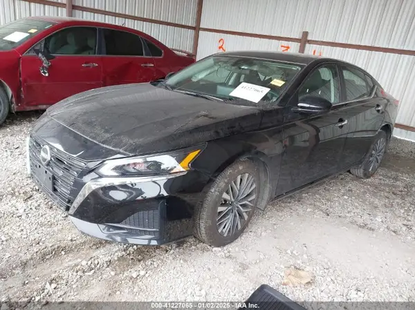 1N4BL4DV7PN389820 2023 NISSAN ALTIMA - Image 2