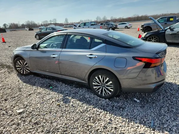 1N4BL4DV7PN390742 2023 NISSAN ALTIMA - Image 2