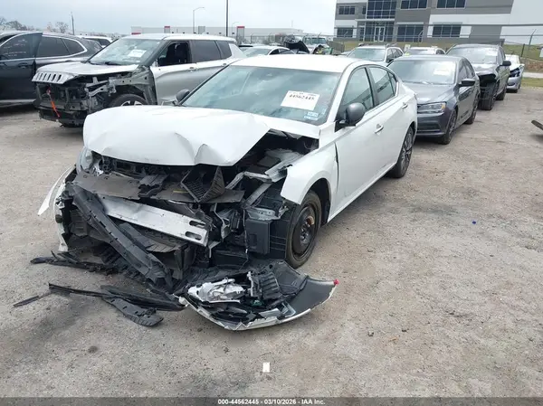1N4BL4DV7RN300069 2024 NISSAN ALTIMA - Image 2