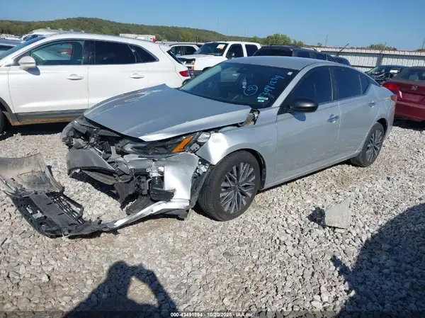 1N4BL4DV7RN304087 2024 NISSAN ALTIMA - Image 2