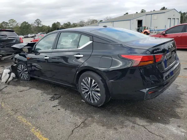 1N4BL4DV7RN307894 2024 NISSAN ALTIMA - Image 2