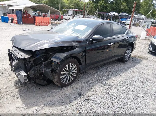 1N4BL4DV7RN325165 2024 NISSAN ALTIMA - Image 2