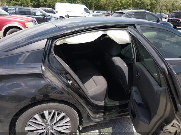 1N4BL4DV7RN325165 2024 NISSAN ALTIMA - Image 8