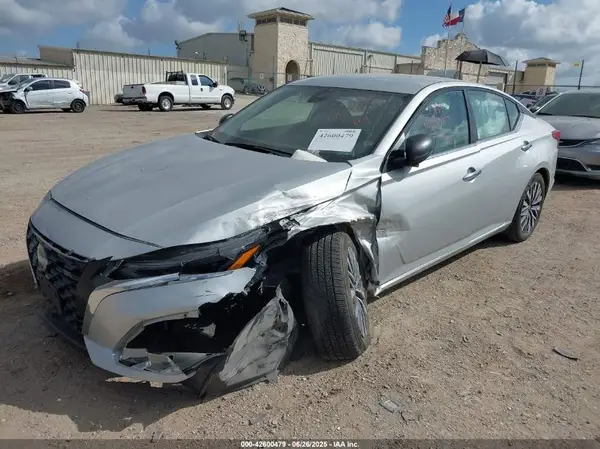 1N4BL4DV7RN338711 2024 NISSAN ALTIMA - Image 2