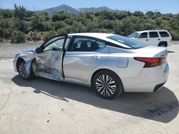 1N4BL4DV7RN345903 2024 NISSAN ALTIMA - Image 2