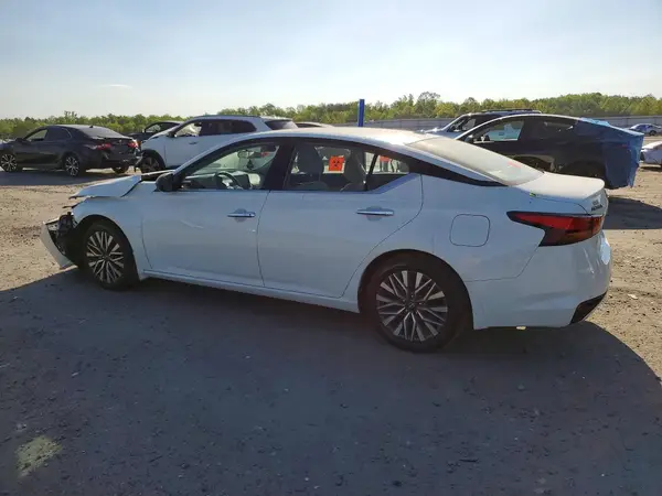 1N4BL4DV7RN347814 2024 NISSAN ALTIMA - Image 2