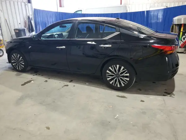 1N4BL4DV7RN348476 2024 NISSAN ALTIMA - Image 2