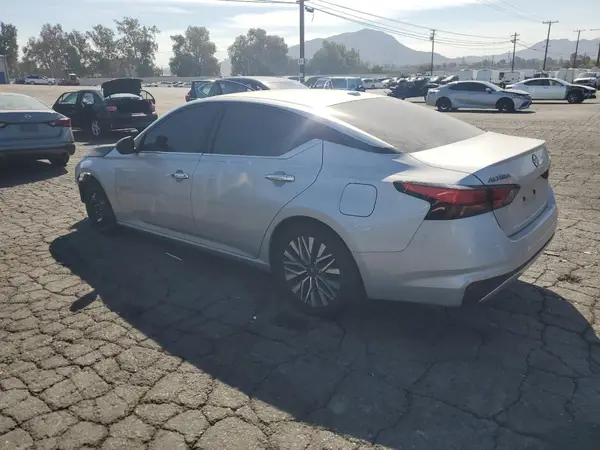 1N4BL4DV7RN351930 2024 NISSAN ALTIMA - Image 2