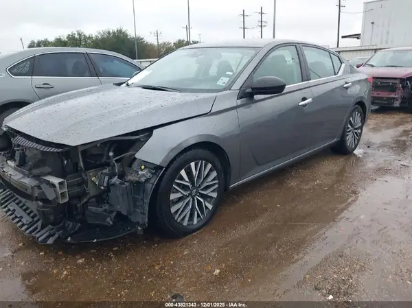 1N4BL4DV7RN352138 2024 NISSAN ALTIMA - Image 2