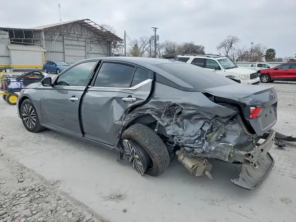 1N4BL4DV7RN352351 2024 NISSAN ALTIMA - Image 2