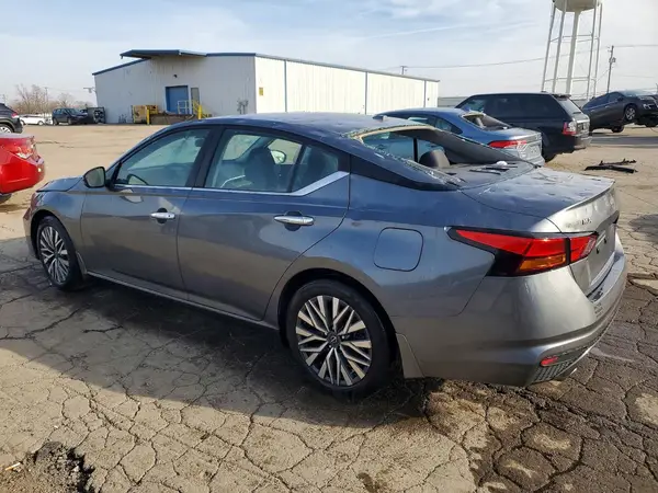1N4BL4DV7RN352639 2024 NISSAN ALTIMA - Image 2