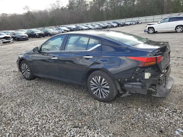 1N4BL4DV7RN356867 2024 NISSAN ALTIMA - Image 2