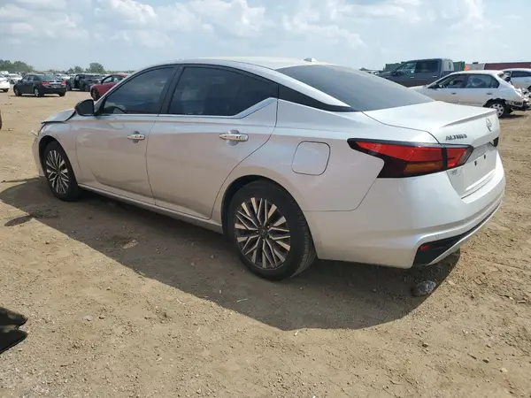1N4BL4DV7RN360739 2024 NISSAN ALTIMA - Image 2
