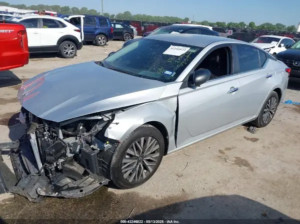 1N4BL4DV7RN361535 2024 NISSAN ALTIMA - Image 2
